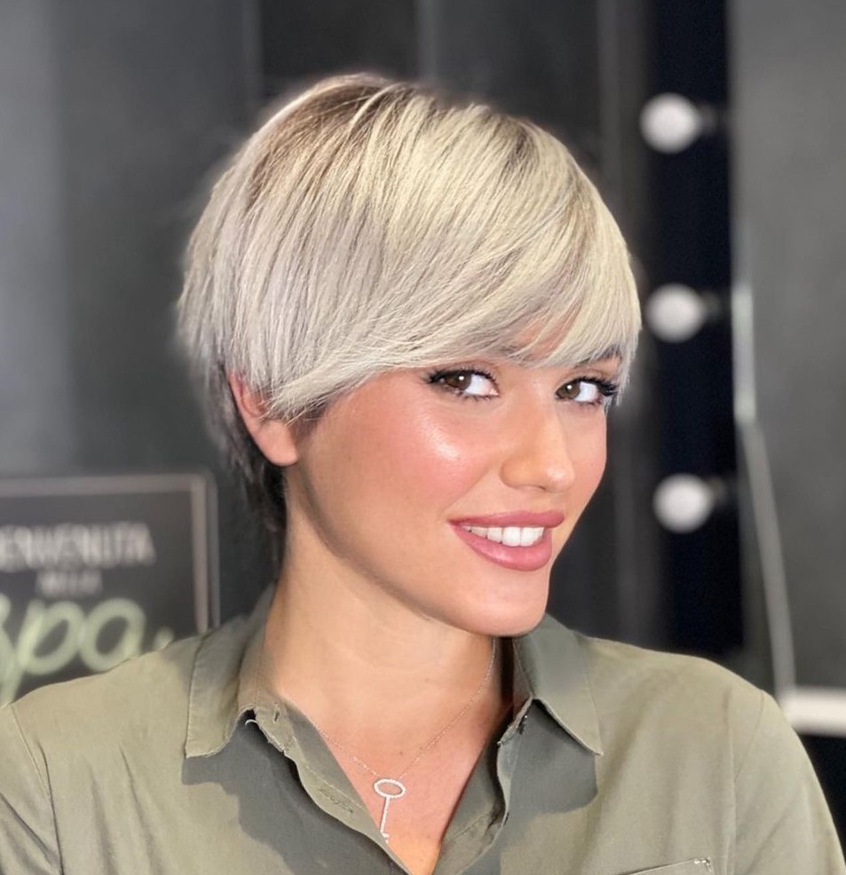 Crisp Pixie with Bangs to the Side