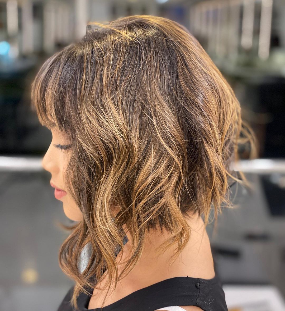 Long Inverted Bob with Shaggy Waves